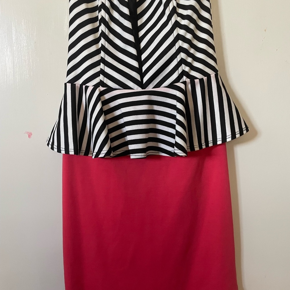 Lulu's Black and White Striped Top with Pink Accent